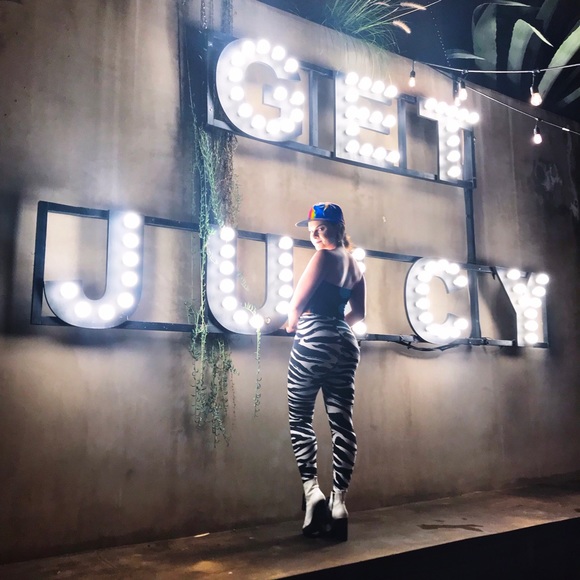 Meet your Posher, Julianna - Picture 4 of 8